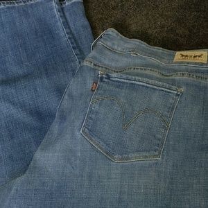 Women's levis size 18W